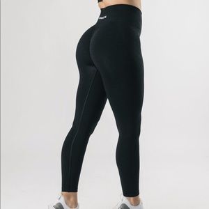 Alphalete Amplify Legging - Black